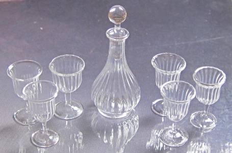 Clear Decanter Set