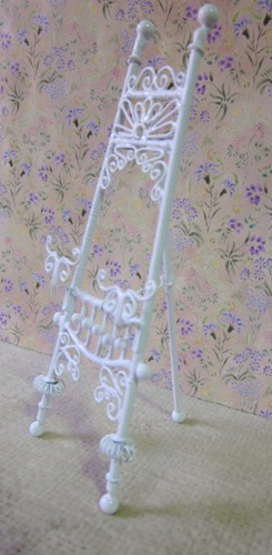 White Wire Easel HG