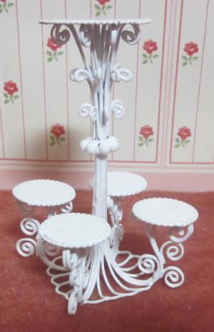 White Metal Plant Stand GO-A