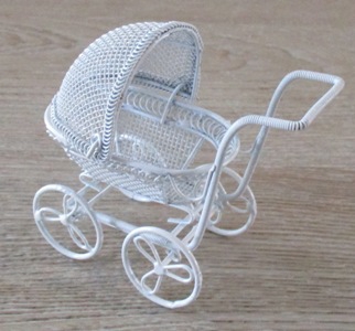 White Wire House Pram N