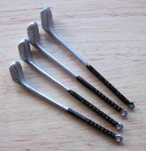 Set of 4 Golf Clubs HG