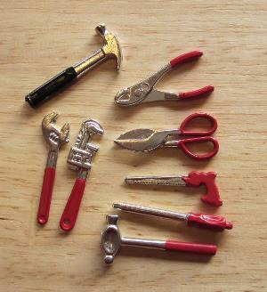 8 Red Handle Tools GW
