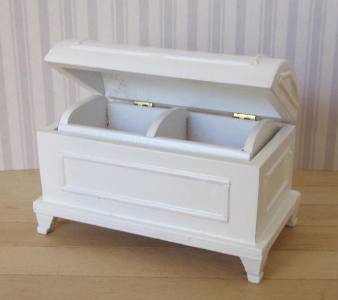 White Blanket Box BED-A