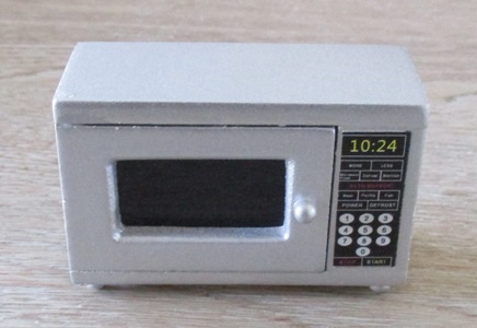 Silver Microwave K-OS