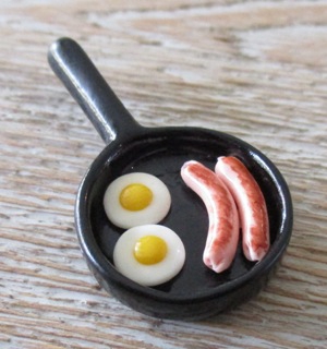 Sausages, Egg in Fry Pan FD-MD