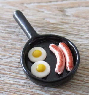 Sausages, Egg  in Fry Pan FD-MD