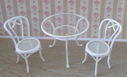 Patio Table, 2 Chairs White GO-F