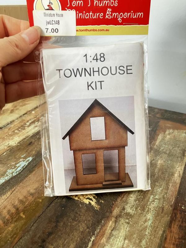 1:48 Townhouse Kit