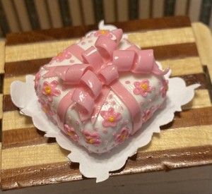 Pink Present Cake FD-TC